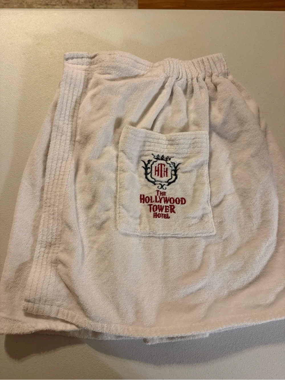 RARE Disney Parks Hollywood Tower Hotel Bath Towel Wrap Velcro Embroidered OS